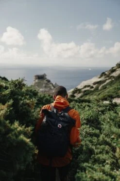 FJÄLLRÄVEN Trekkingrucksack Abisko Hike Foldsack 25l Vol, Navy Trekkingrucksack Abisko Hike Foldsack -Primuss Camping Geschaft Abisko Hike Foldsack 27222 Detail3 1280x1280